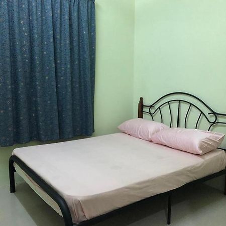 Afza Homestay Sura Free Unifi Kampong Sura Masjid Eksteriør billede