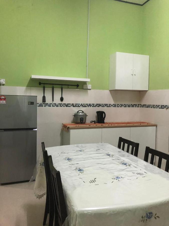 Afza Homestay Sura Free Unifi Kampong Sura Masjid Eksteriør billede